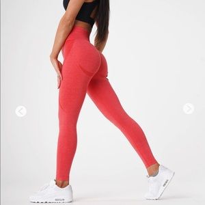 NVGTN Contour Seamless Candy Apple Red Sz. M 🍎❤️ NWT!